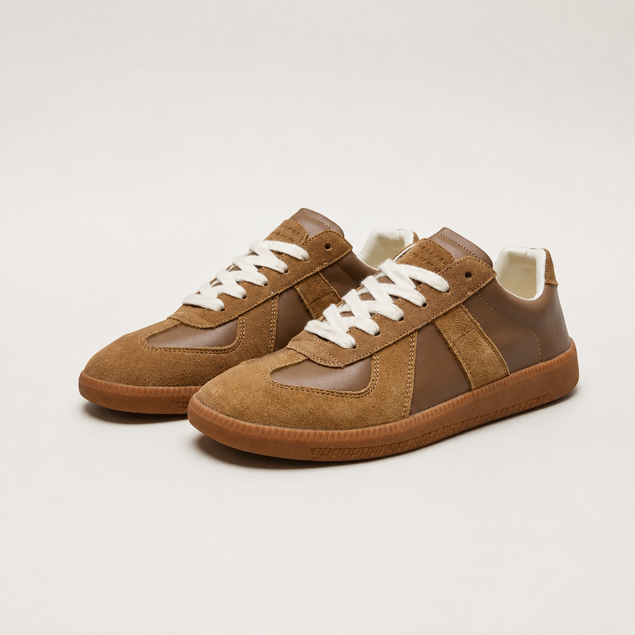 Men's lace-up casual sneakers, brown suede, white laces, gum rubber sole