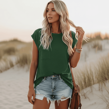 Short-sleeve T-shirt, deep green crewneck with chest pocket