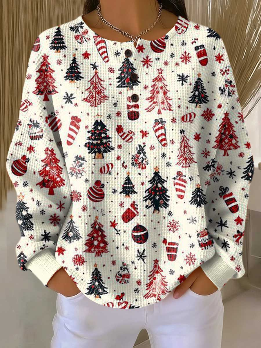 Women's waffle-knit jumper in white with festive Christmas tree and candy print